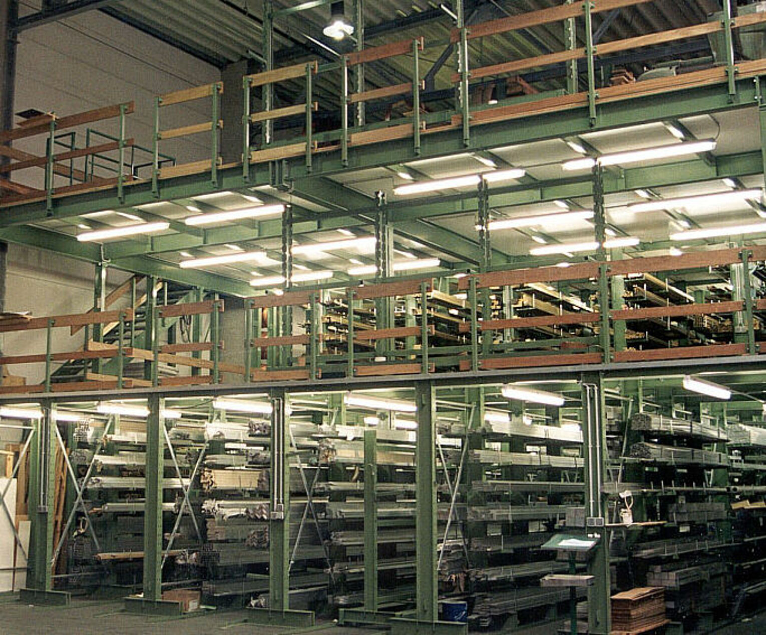 [Translate "Ireland"] Cantilever racking Multi-tier storage