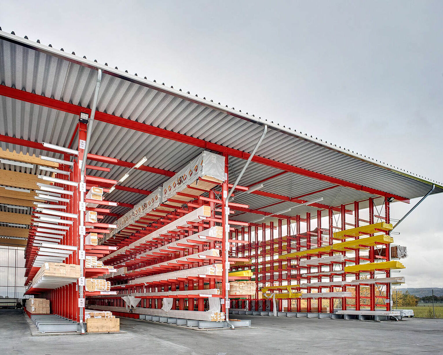 [Translate "Ireland"] Rack-clad warehouse Cantilever racking