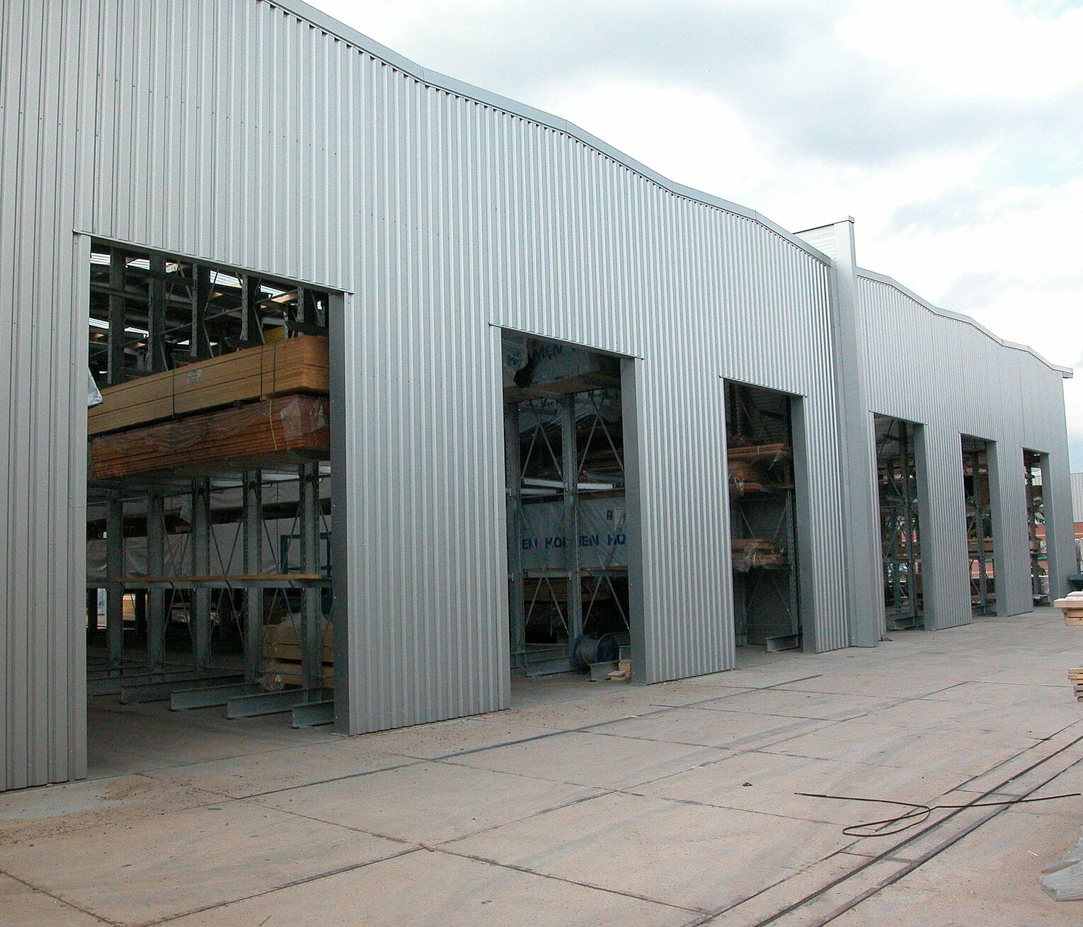 [Translate "Ireland"] Rack-clad warehouse Cantilever racking